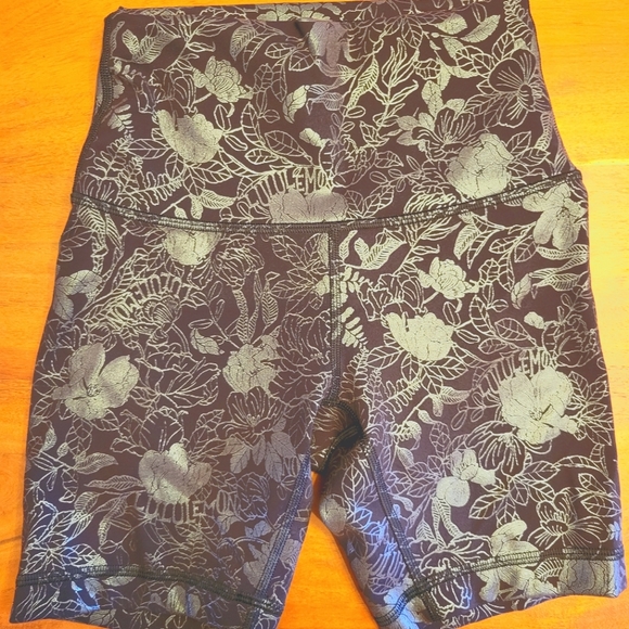 Lululemon wunder train shorts - Picture 1 of 3